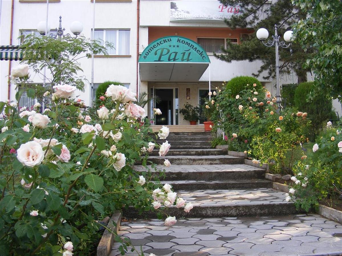 Paradise Hotel Madzharovo Eksteriør billede