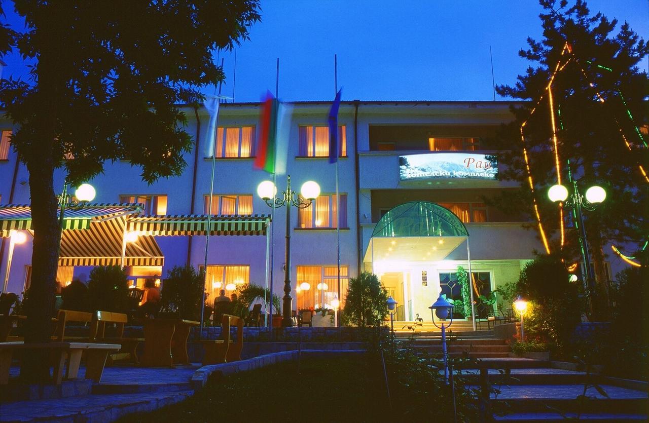 Paradise Hotel Madzharovo Eksteriør billede
